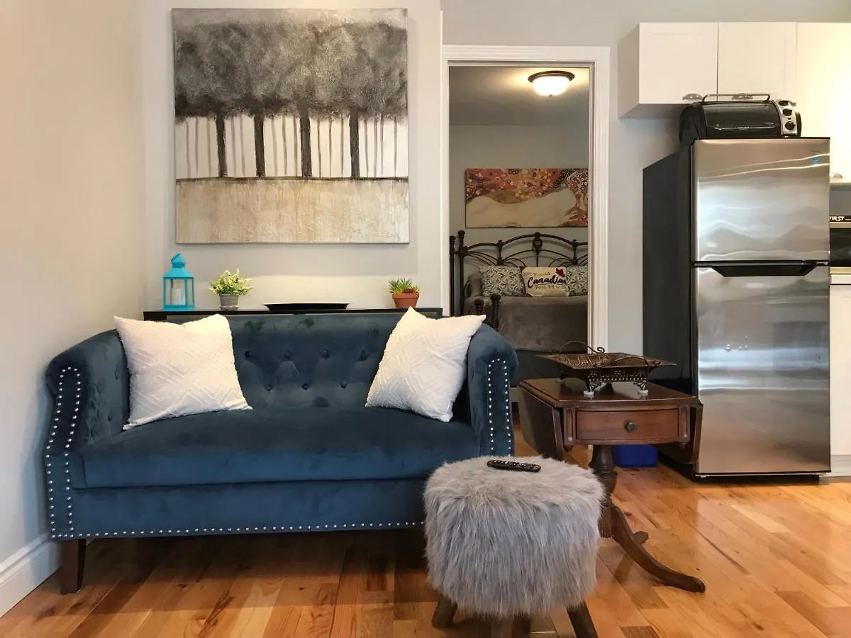 Ottawa Downtown Executive Apartment Retreat With Private Balcony Near Bank Street - Sleep Max 2