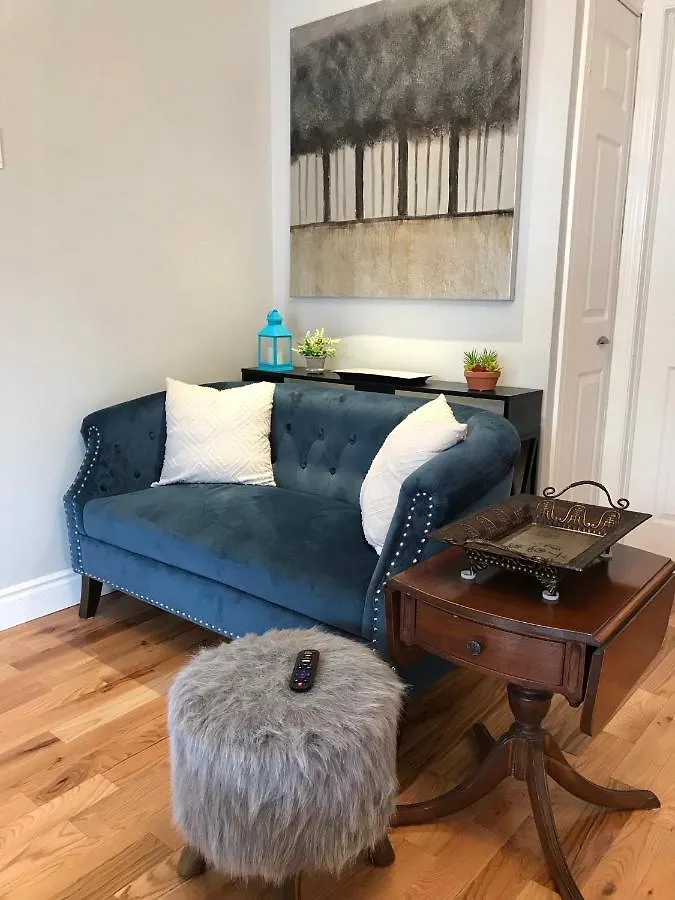 Ottawa Downtown Executive Apartment Retreat With Private Balcony Near Bank Street - Sleep Max 2 Canada