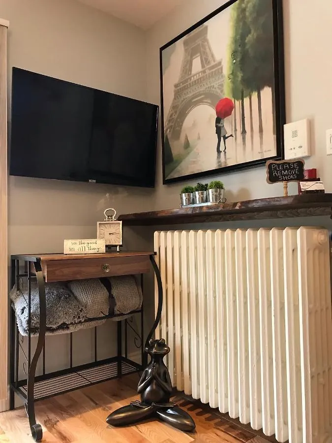 Ottawa Downtown Executive Apartment Retreat With Private Balcony Near Bank Street - Sleep Max 2 0*,